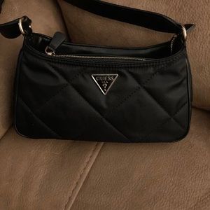 Guess quilted shoulder bag